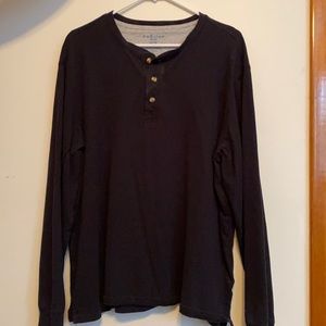 Black men’s Henley